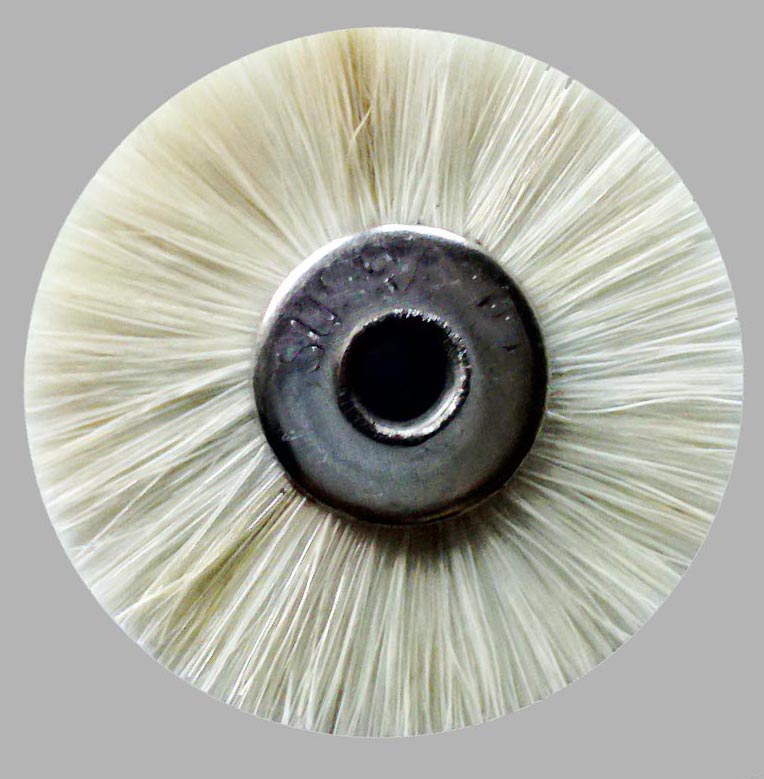 white wheel brush or paisa brush